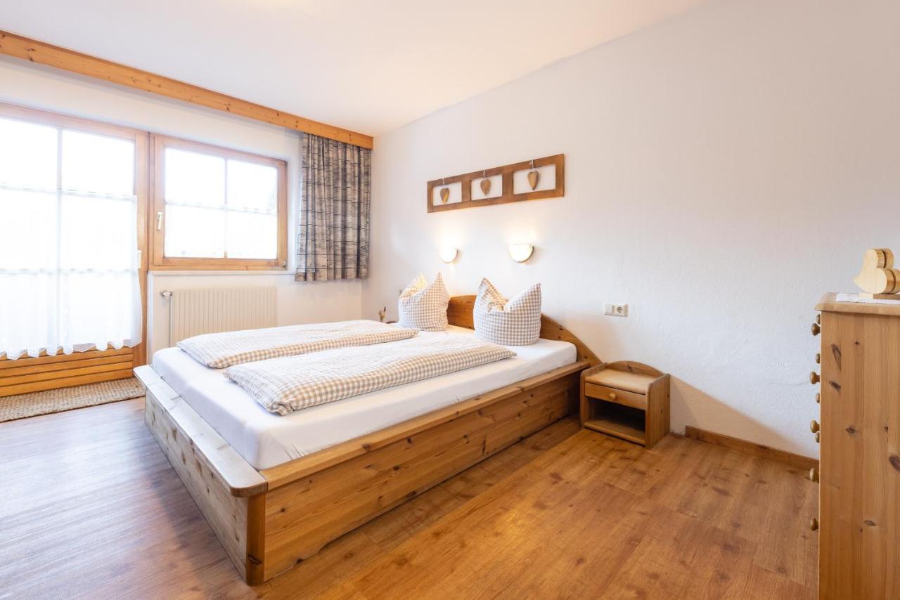Kassnhof - Urlaub In Den Bergen Apartment Telfes im Stubai Exterior foto