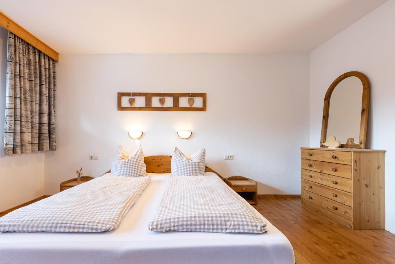 Kassnhof - Urlaub In Den Bergen Apartment Telfes im Stubai Exterior foto